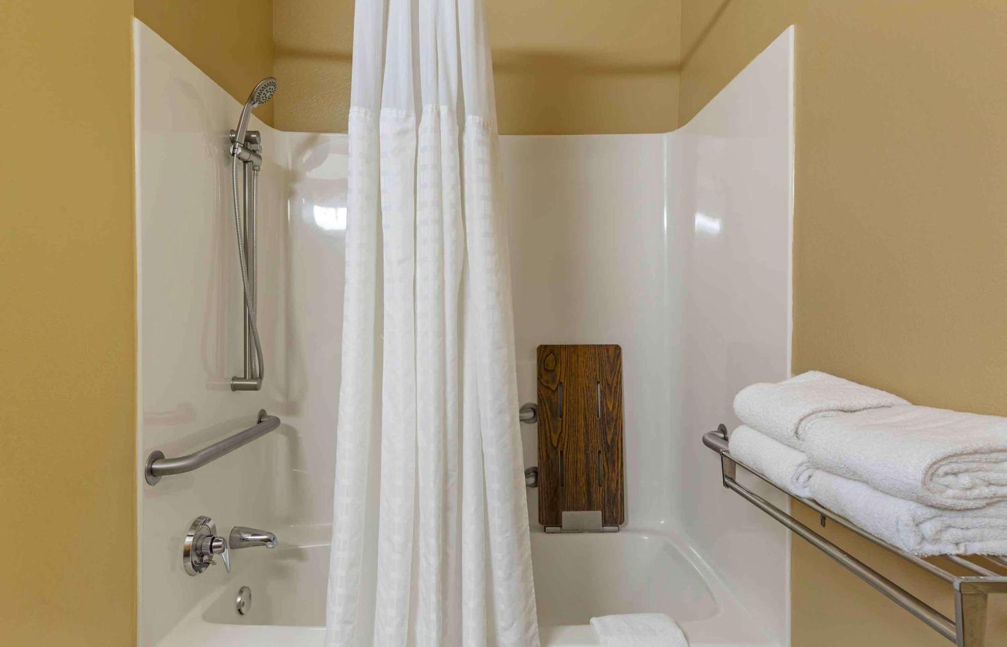 Extended Stay America Suites - Hartford - Фармингтон Экстерьер фото