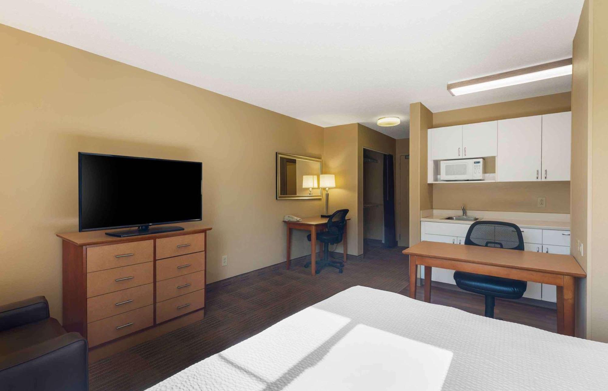 Extended Stay America Suites - Hartford - Фармингтон Экстерьер фото