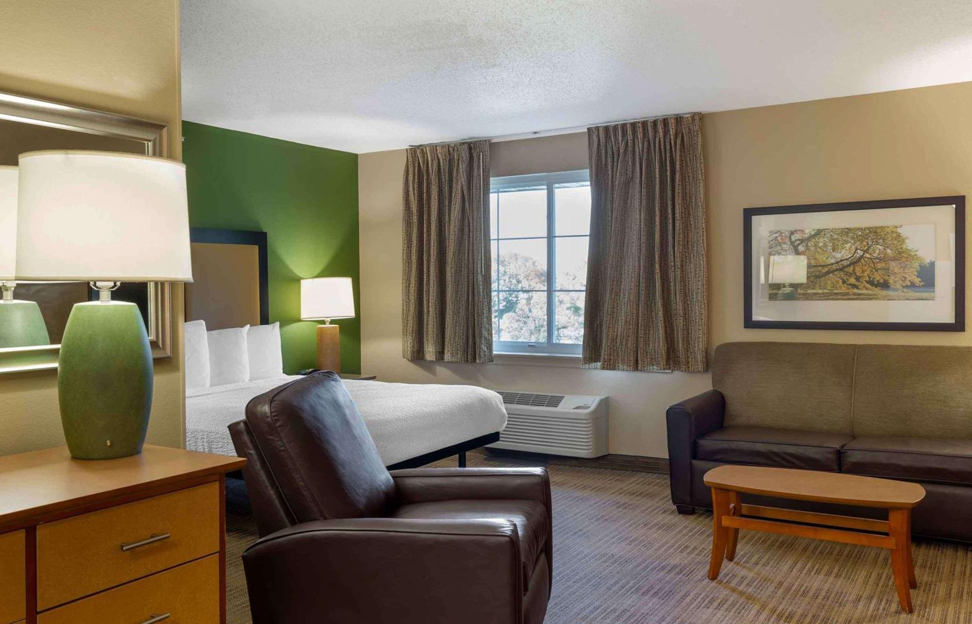 Extended Stay America Suites - Hartford - Фармингтон Экстерьер фото