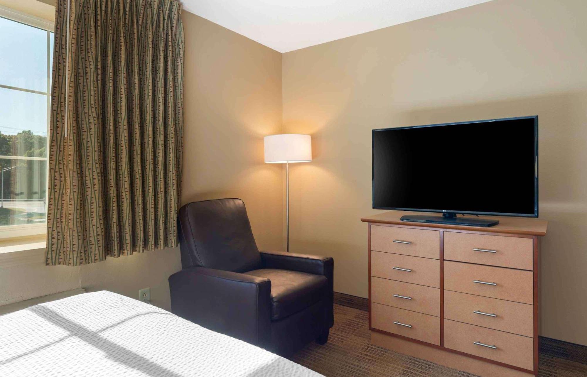 Extended Stay America Suites - Hartford - Фармингтон Экстерьер фото