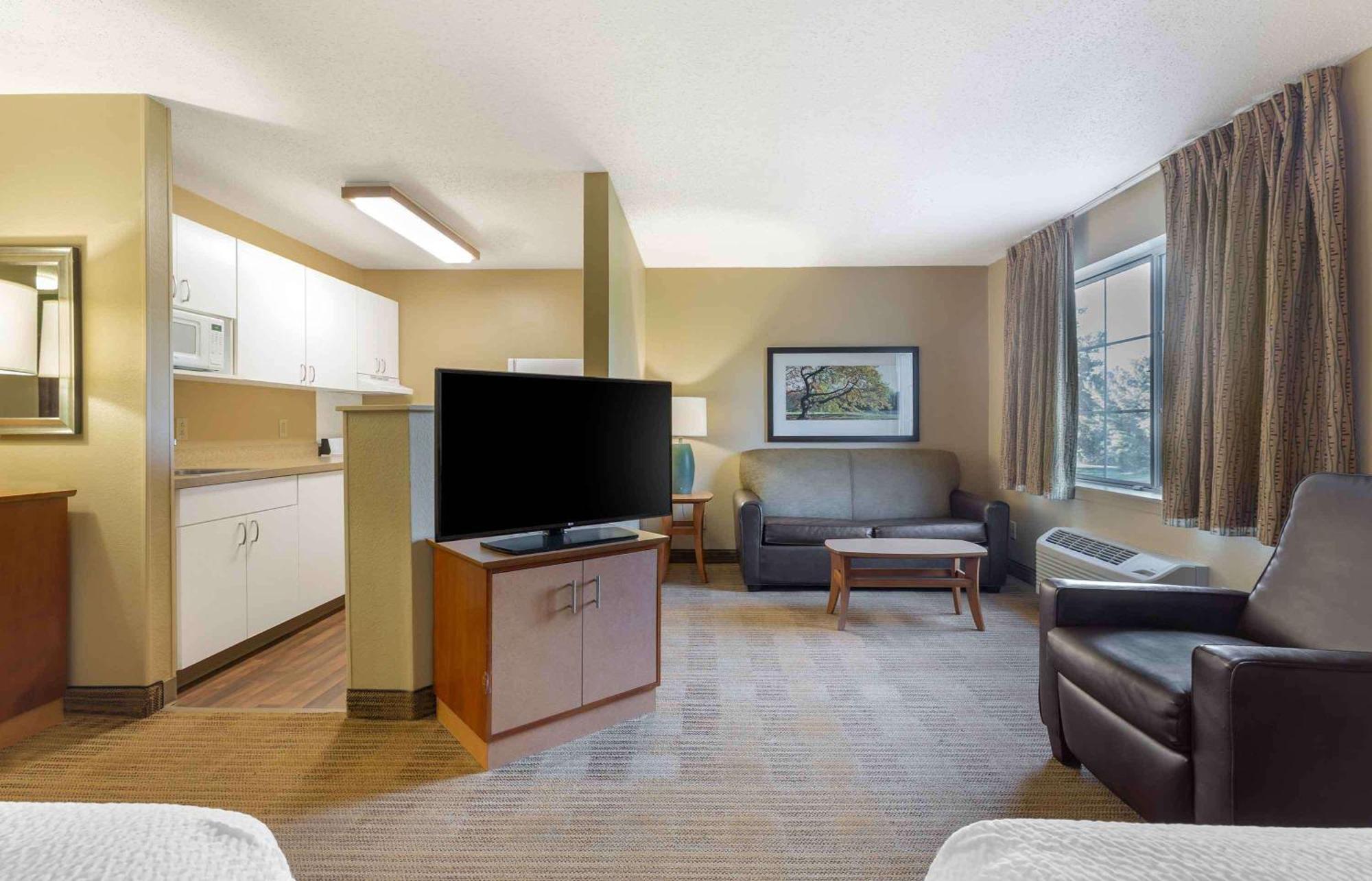 Extended Stay America Suites - Hartford - Фармингтон Экстерьер фото